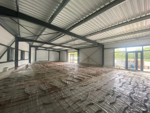 Local 198 m²
