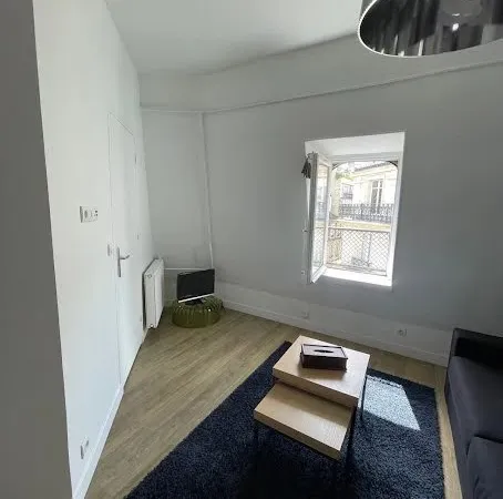 Studio 1 pièce 20 m²