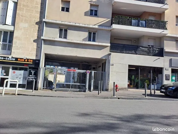 Stationnement Location Marseille   100€