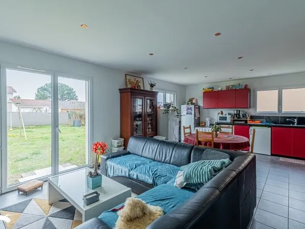 Contemporaine de 4 pièces principales