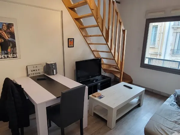 Loue F2 30 m2 Duplex pour etudiant Fac de droit