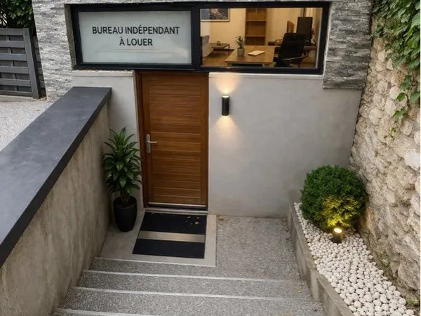Cabinet / bureau indépendant 20 m² avec WC