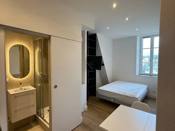 Studio avec grenier centre ville - Bernascon