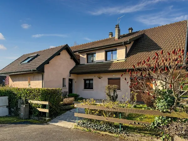 Maison à vendre 9 pièces (01)
