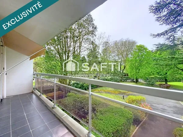 Appartement de 3 pièces avec balcon dans résidence verdoyante