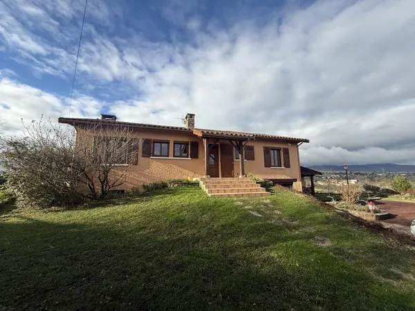 BRINDAS Propriété rare avec fort potentiel + 560 m2 constr