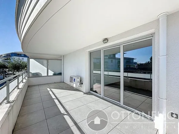Appartement Puget Sur Argens 2 pièces 42.90 m2 avec grande terrasse et garage en sous-sol