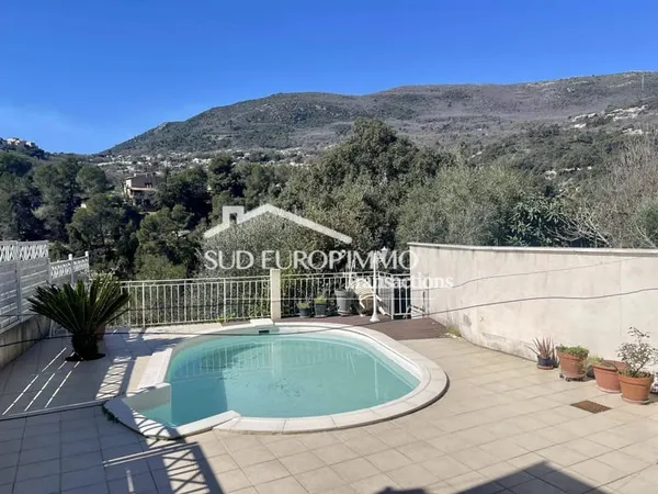 CARROS Maison 6 pièces 95 m2 vue panoramique, piscine, jardin, garage