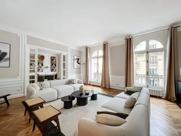 Appartement 8 pièces 308 m²