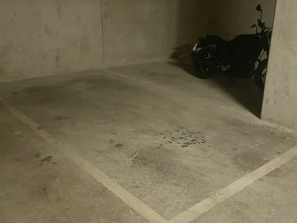 Place parking - rue Armand Sylvestre