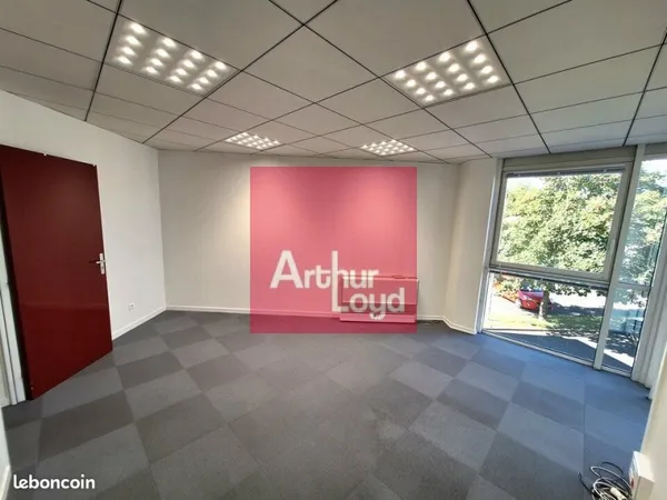 BUREAUX 120 m² CLERMONT FERRAND