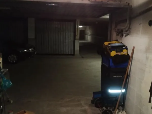 Box/Parking