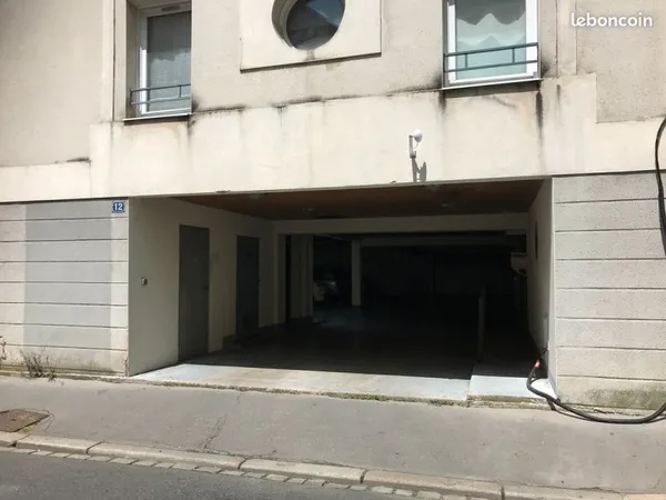 A louer place de parking couverte