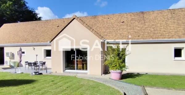 Magnifique maison de 2014 avec 4 chambres et 1,6 hectare.