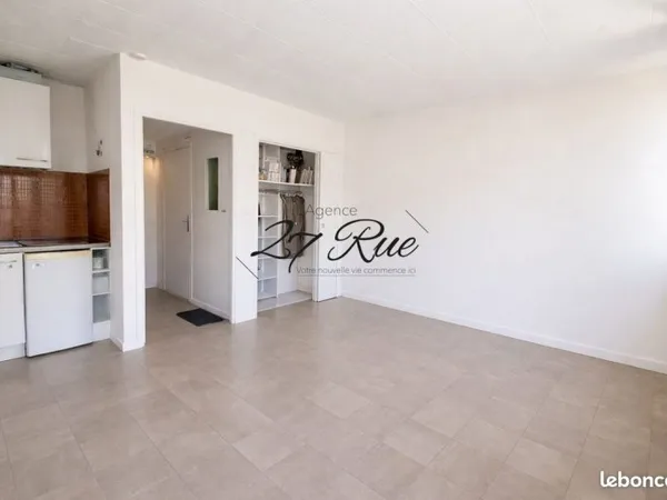 Studio 1 pièce 20 m²