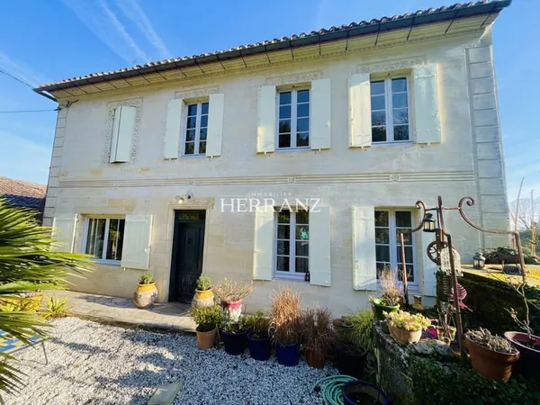 Belle bâtisse de 150 m2 avec grange/garage, dépendances et s
