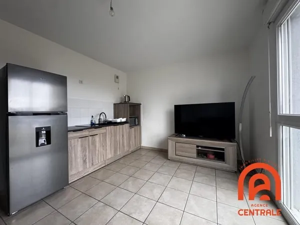 T1 MEUBLE RESIDENCE PISCINE