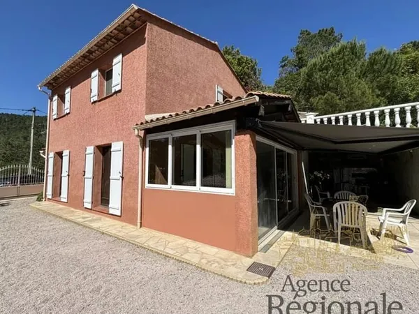PEILLE : Maison 4 pièces, terrain, piscine