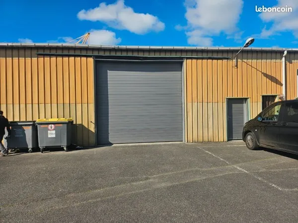 Entrepôt 200m2