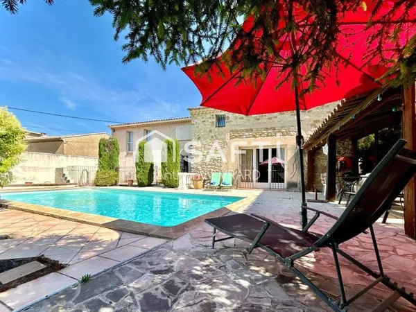 Mas en pierre 320€m² avec piscine, gîte et vue sur vignobles