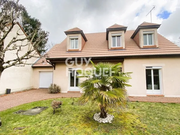 MAISON À VENDRE DE 6 PIÈCES DE 132,00 M²