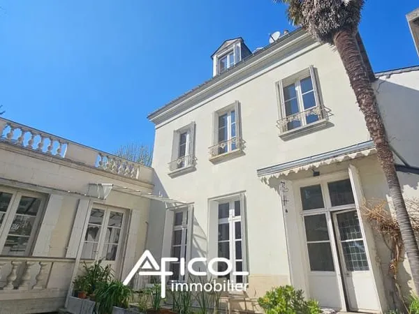 Maison - 194 m² - TOURS