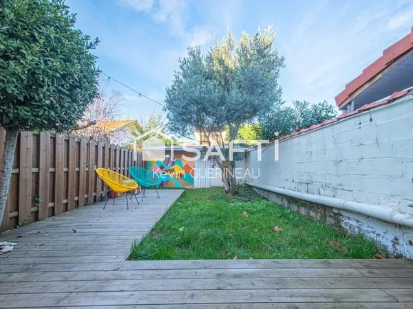 Echoppe rénovée, 3 chambres, 1 bureau et jardin
