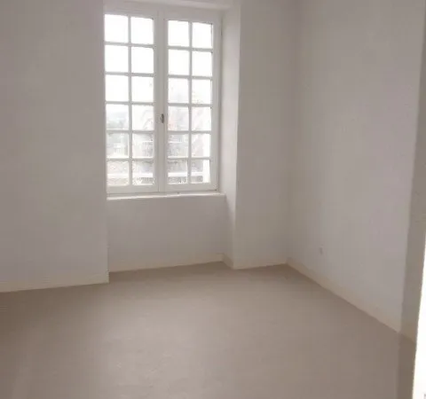 Appartement 2 pièces - LA FERTE MACE
