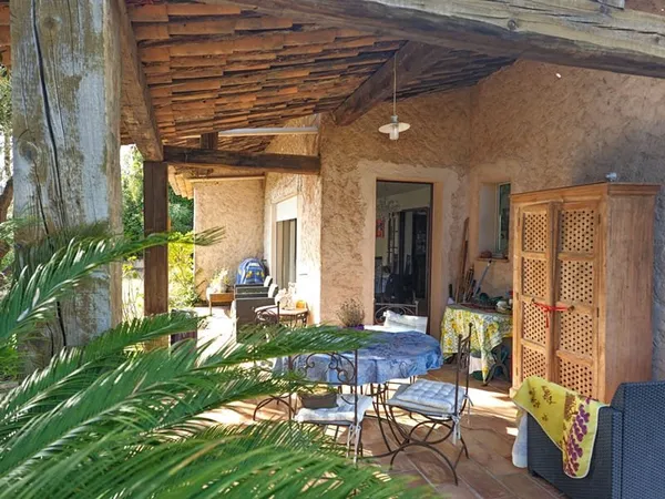 Maison individuelle 7 pièce(s) 153.36 m2 - Vence