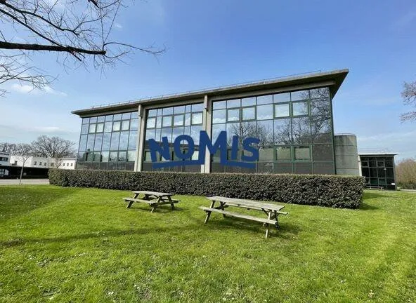 Bureaux 750 m²