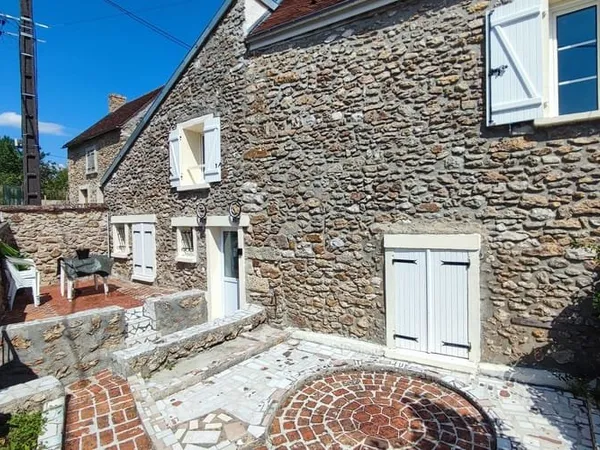 Maison 5 pièces 348 m²