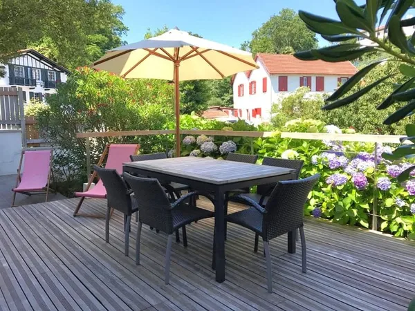 Appartement T3 Ciboure, terrasse, 2 parkings, 150m plage...