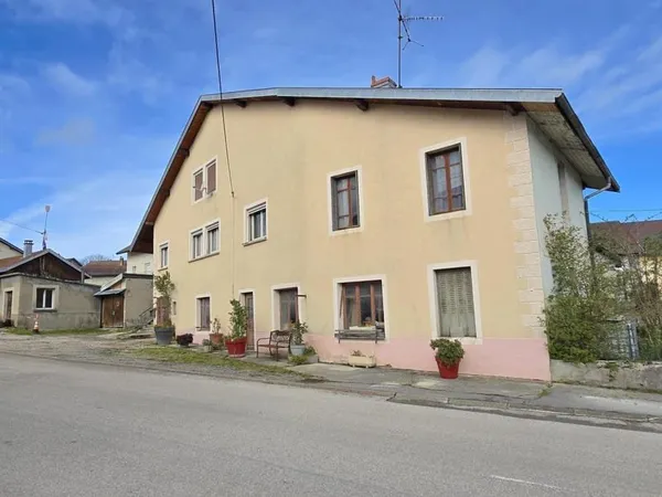 Maison à rénover 10 pièces