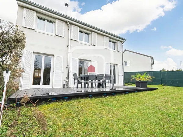 EXCLUSIVITE MAISON INDEPENDANTE TYPE 6 de 124 m2 AVEC GARAGE SECTEUR CORMONTREUIL