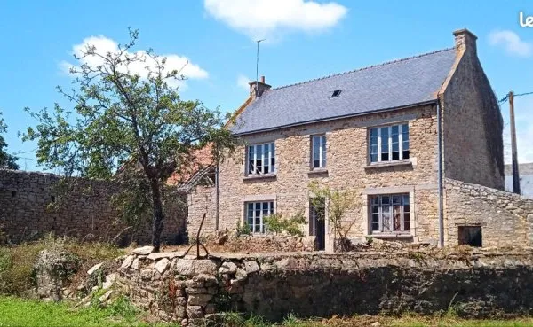 A vendre corps de ferme