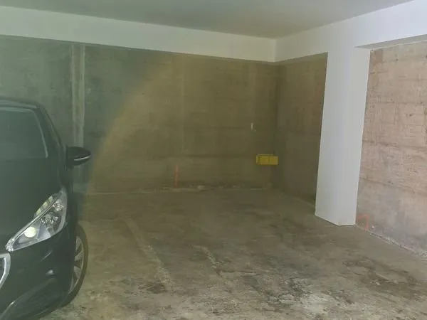 Garage sécurisé dans copropriété