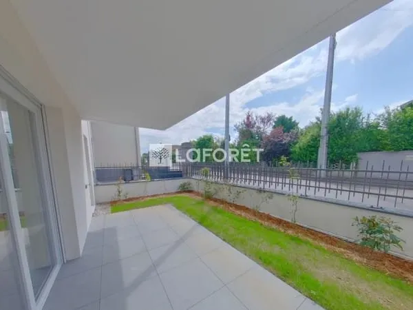 A LOUER T4 récent en rez-de-jardin avec 2 terrasses et 2 parkings en sous-sol - LE CLOS DES POETES