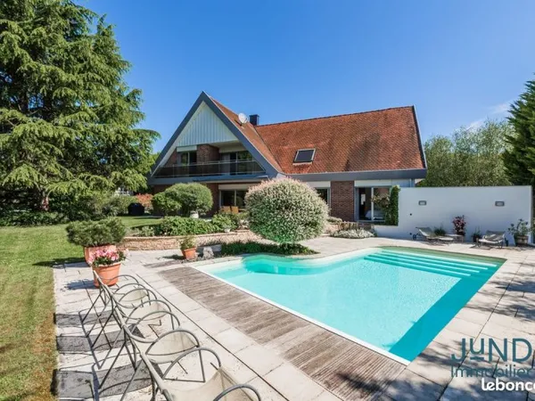 Propriété 8 pièces 280 m²