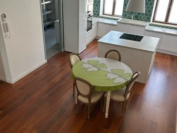 Duplex T4 meublé - 3 chambres - clim réversible - prestations de qualité