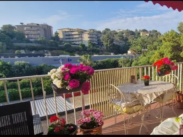 A VENDRE : Cavalaire-sur-Mer - T2 48 m² avec coin nuit supplémentaire.