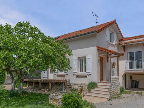 Maison à Châtenoy Le Royal de 110 m² avec 4 chambres