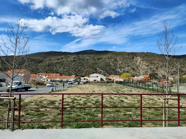 Terrain 329 m²