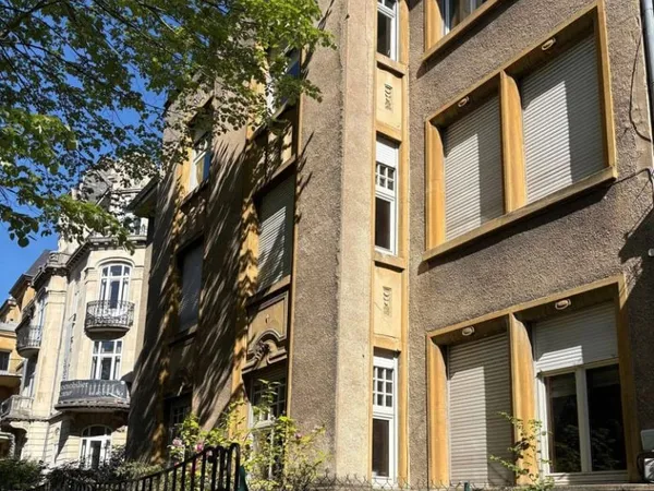 Appartement 6 pièces 185 m²