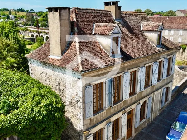 Maison de ville centre Orthez 5 pièces 146 m²