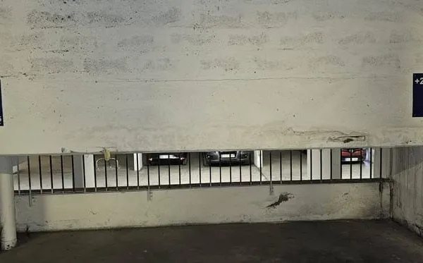 Parking 12 m²