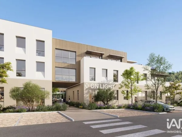 Local commercial 160 m²