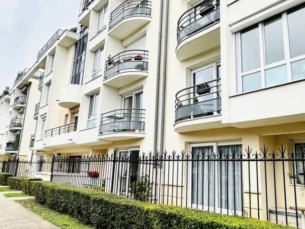 Studio 1 pièce 30 m²