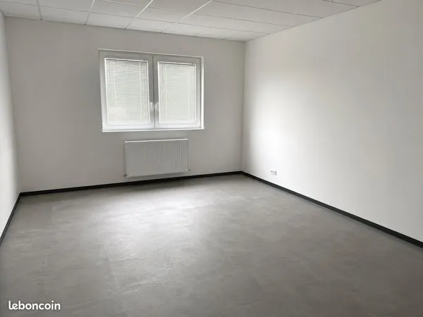 Local 30 m² Saint-Maximin-la-Sainte-Baume