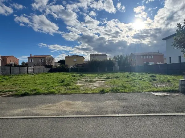 Terrain 413 m²