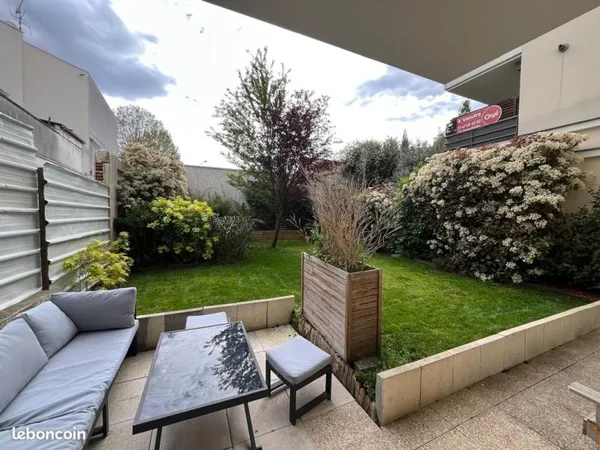 T3 meublé avec jardin - 66 m² - résidence récente - au pied du T10 - Châtenay-Malabry